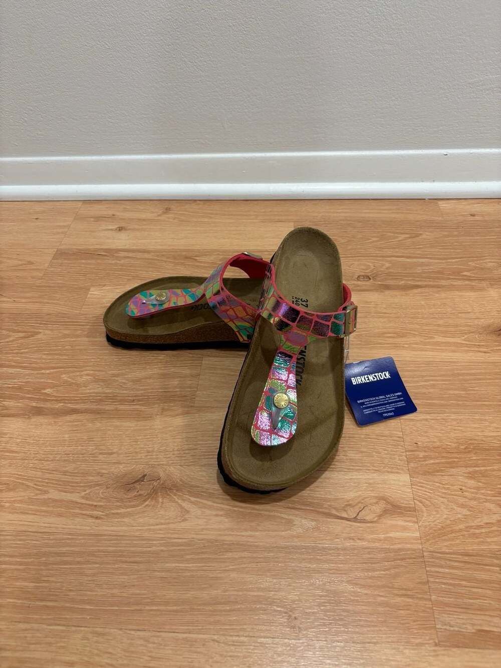 Birkenstock Gizeh Iridescent Magic Snake Sandals Size 37 - Picture 2 of 4